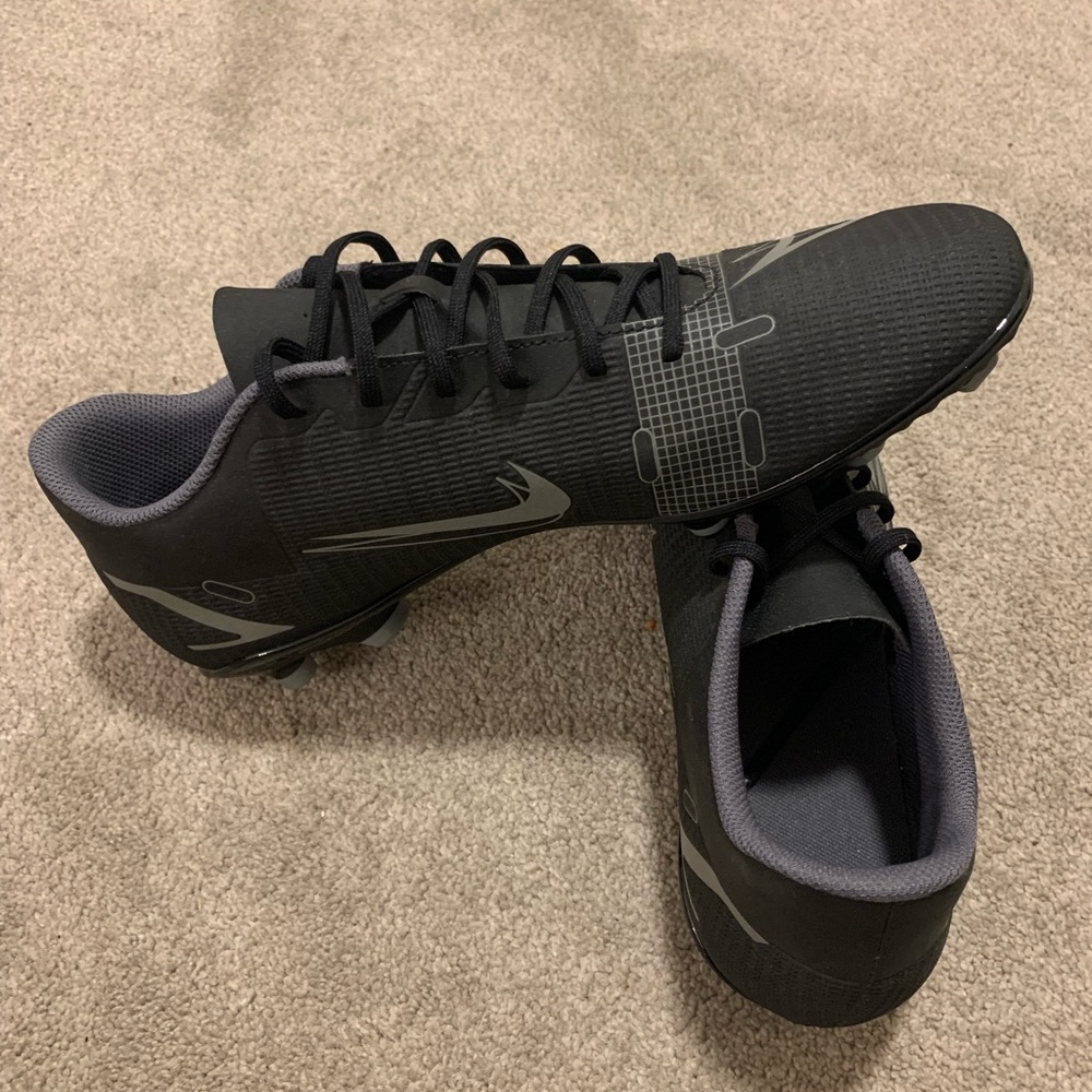 Nike Mercurial Cleats - Picture 2 of 4